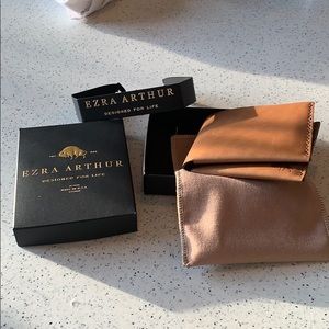 Ezra Arthur leather wallet